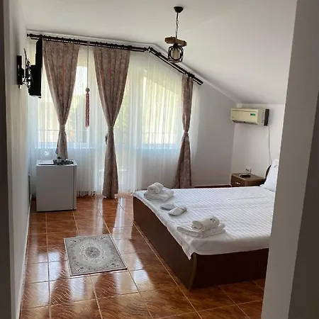 Casa Amos Hotel *
